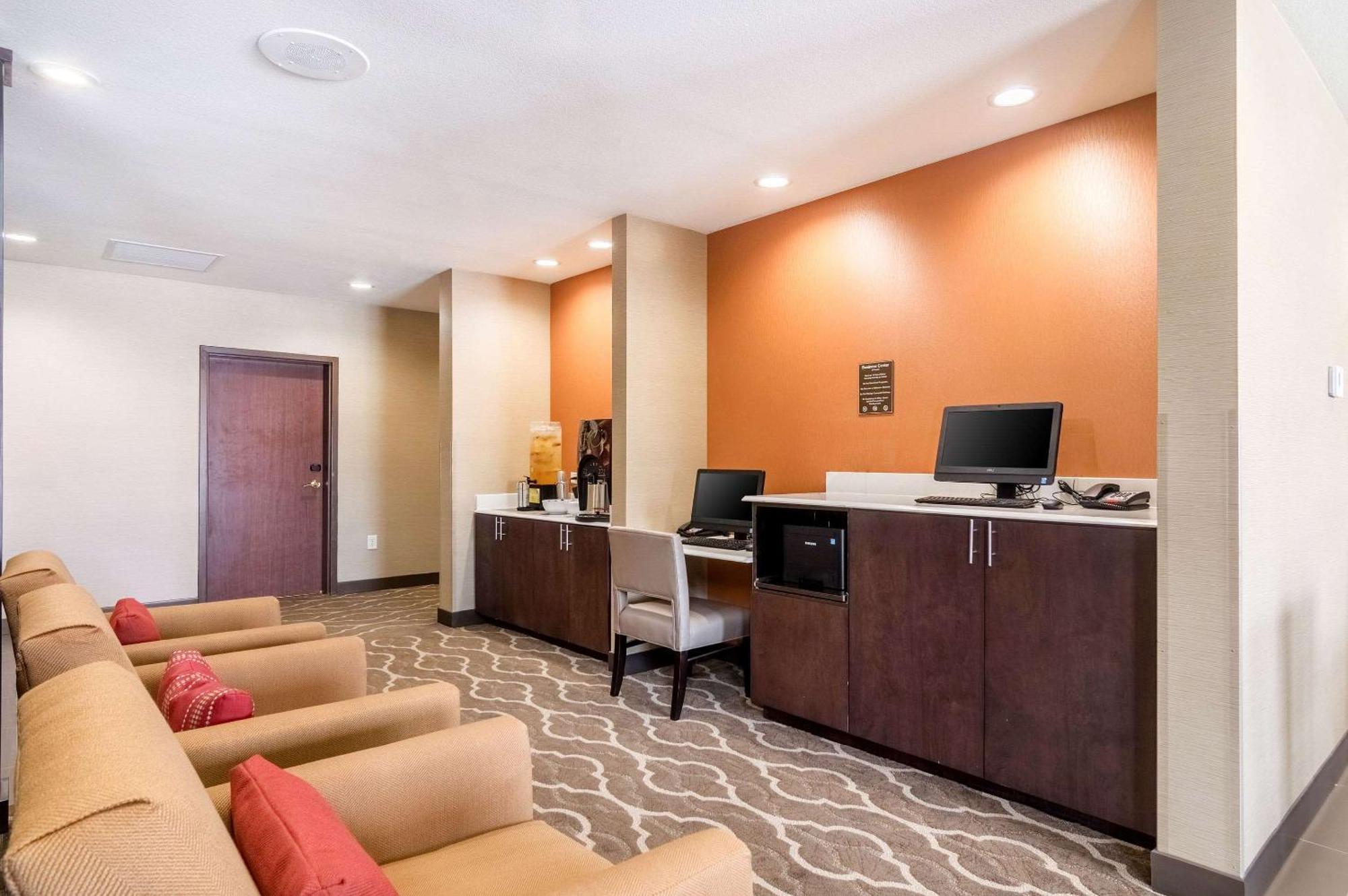 Comfort Suites Meridian And I-40 Oklahoma Stadt Exterior foto