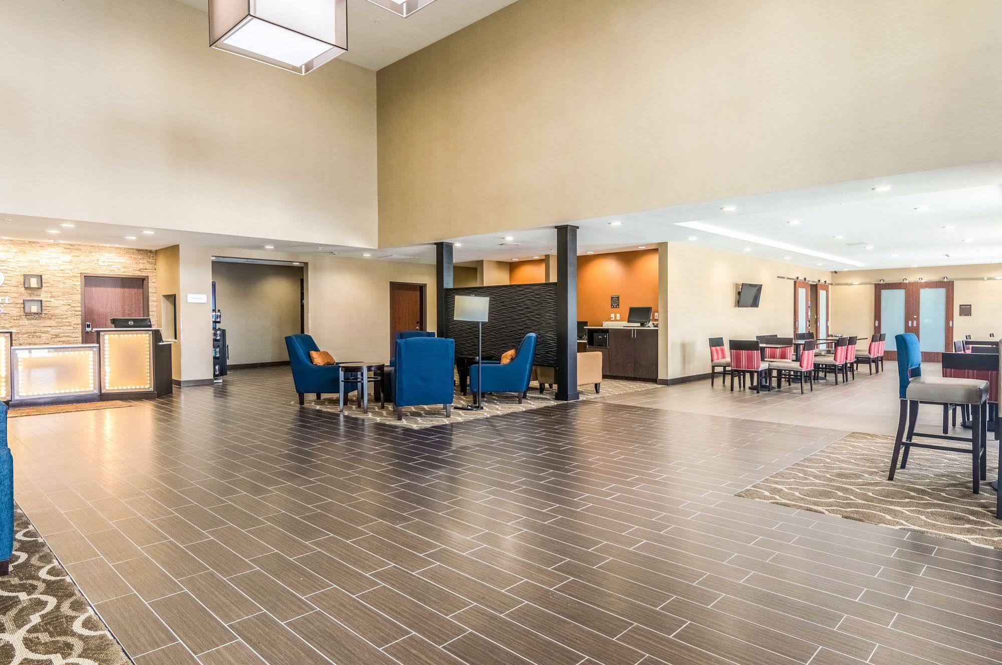 Comfort Suites Meridian And I-40 Oklahoma Stadt Exterior foto